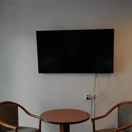 Hot Elf Goscinne * 슈비노우이스쳬