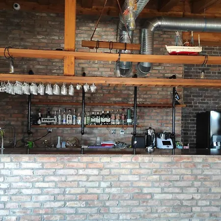 Hot Elf Goscinne B&B 슈비노우이스쳬